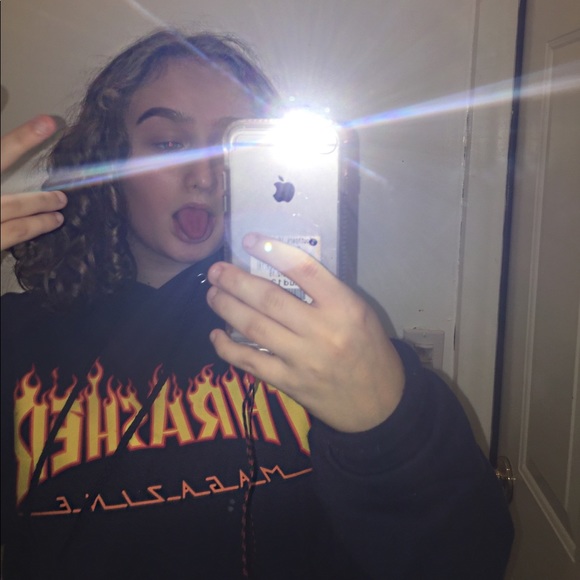 Meet your Posher, Amber - Picture 2 of 3